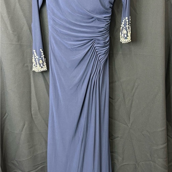 Mac Duggal 12231 NWOT BEADED CUFF DROP SHOULDER FAUX WRAP GOWN - Picture 5 of 10